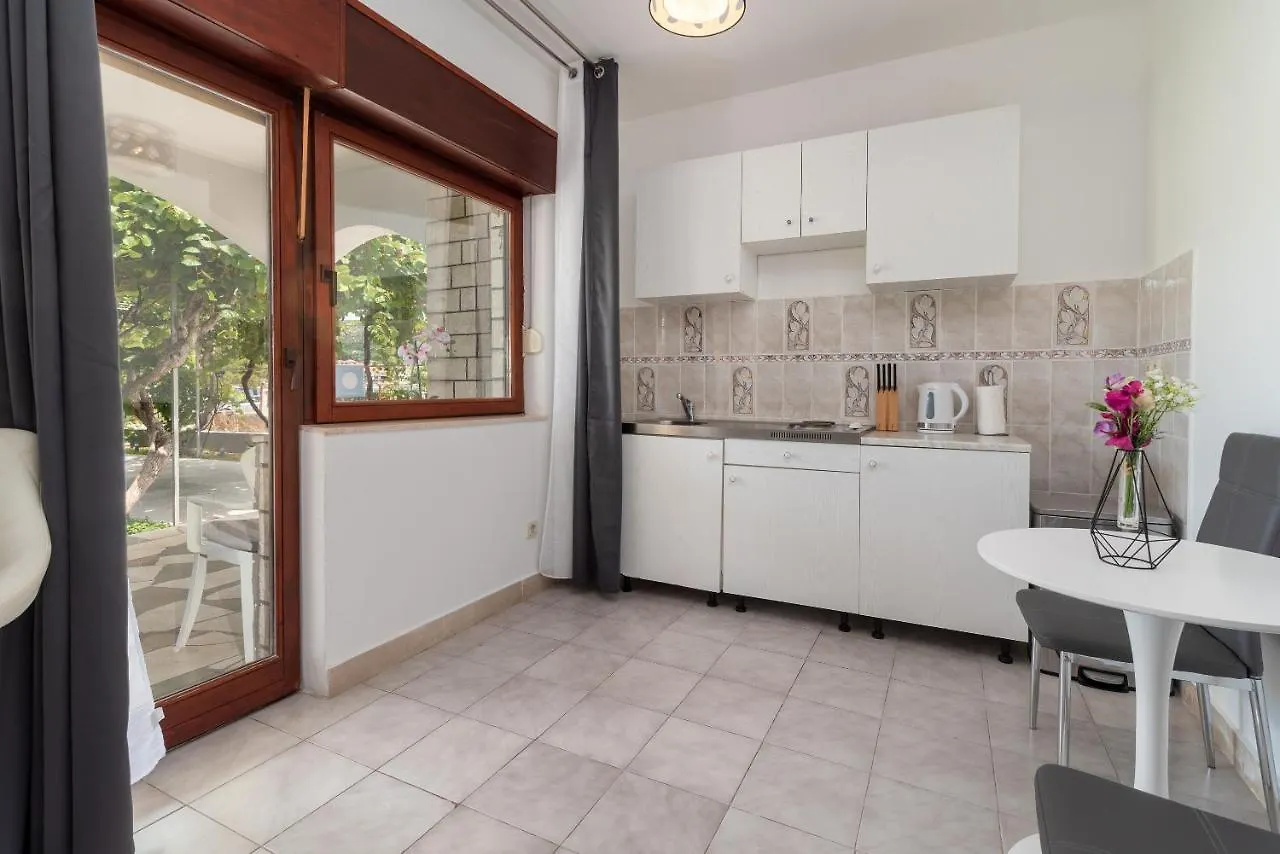 Apartments Bozan Trogir Croatia