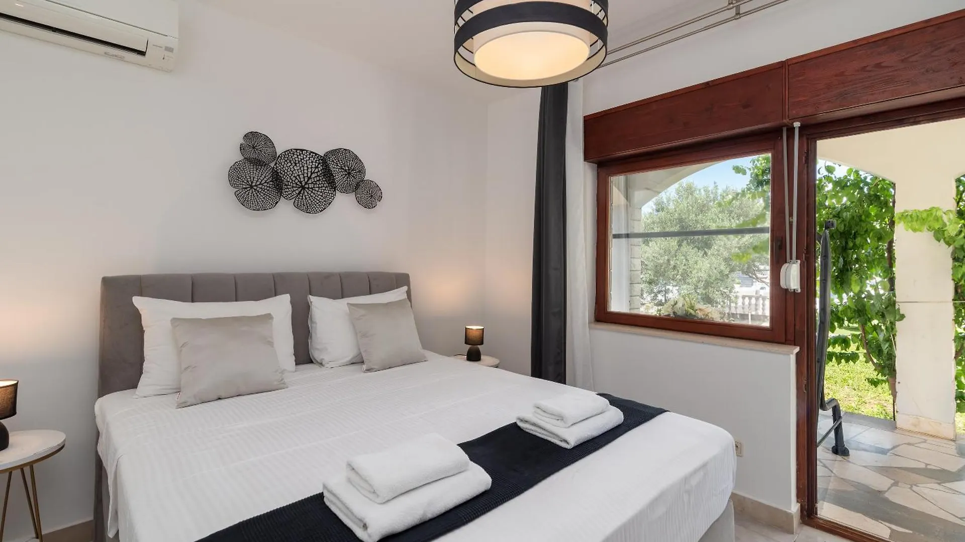 Apartments Bozan Trogir Croatia